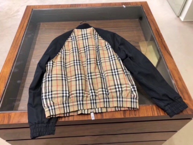 Áo khoác gió TB bbr