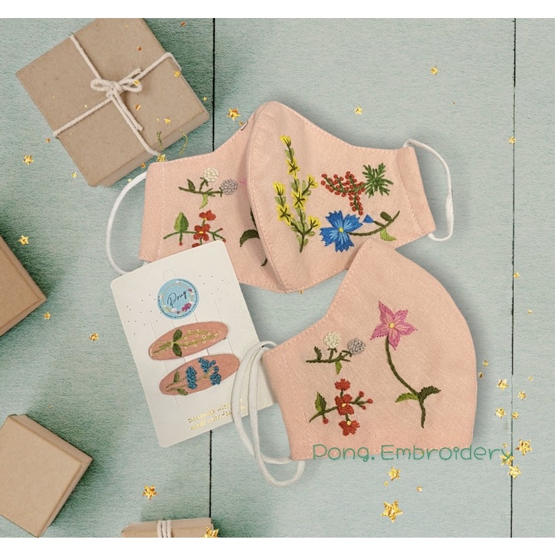 Khẩu trang linen thêu tay