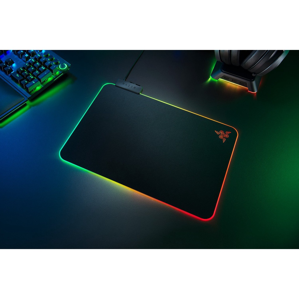 Tấm lót chuột Razer Firefly V2-Hard Mat-Chroma