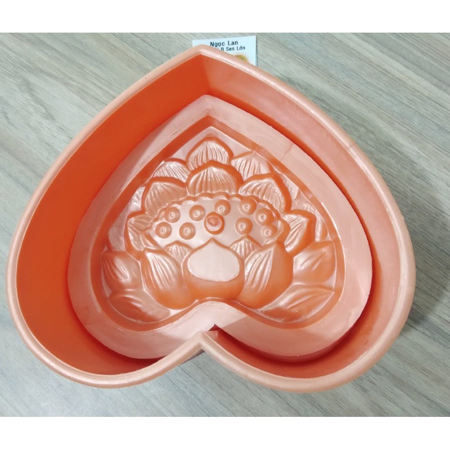 Khuôn Nhận Xôi Tim Hình Hoa Sen 16 x 13 x 7 Cm - Hiệu Ngọc Lan