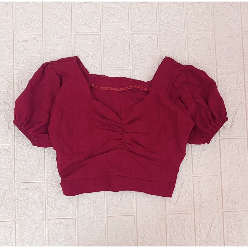Áo croptop bo eo có chun nhún ở ngực, chất voan đẹp