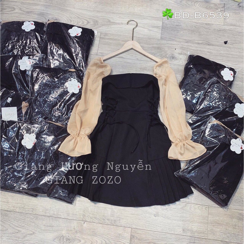 đầm xòe đan dây tay vol dài ống loe cổ chữ U | BigBuy360 - bigbuy360.vn