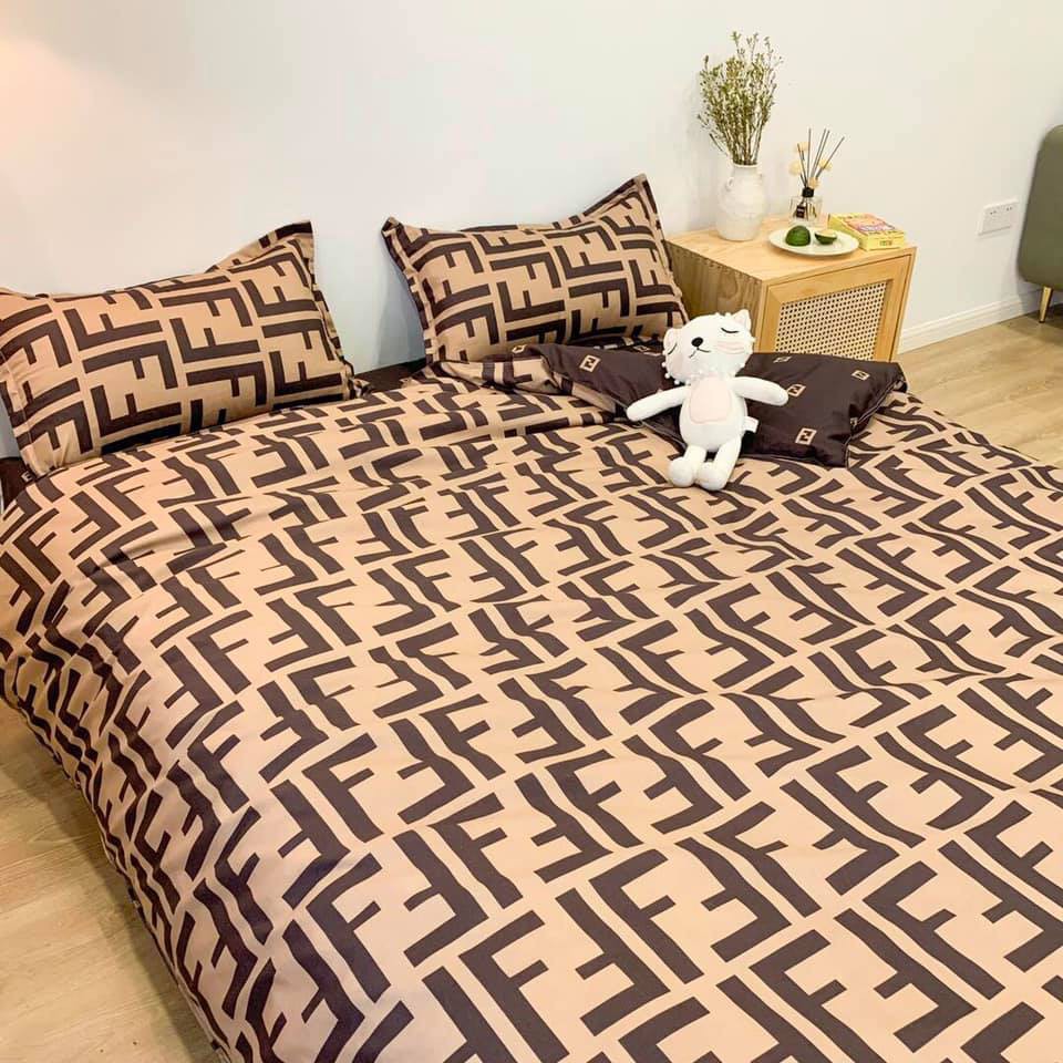 SET VỎ CHĂN - GA - GỐI COTTON PHA NHẬP KHẨU  trải được 2 kiểu - dùng được 4 mùa - fendi