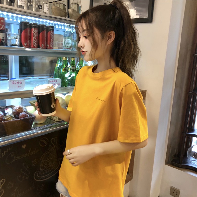 Áo thun tay ngắn form rộng theo phong cách Hàn Quốc