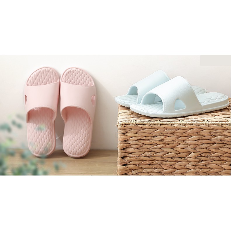 Dép cho bệnh nhân và nhân viên y tế- D.e.p không trrơn trượt, đế mềm, chống thấm nước