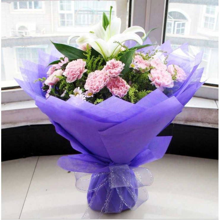 Giấy gói hoa mếch dạng kép kết hợp giữa giấy và vải nhiều màu sắc bề đẹp dùng để gói hoa, trang trí lễ, tiệc noel