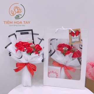 Bó hoa sáp thơm 7 bông đỏ kèm túi thệp