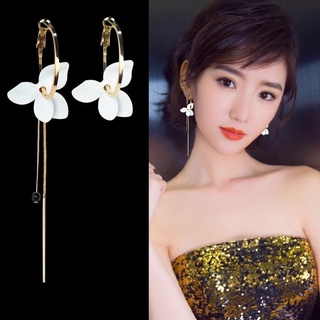 Bông tai cách hoa xứ trắng bất đối xứng hàn quốc