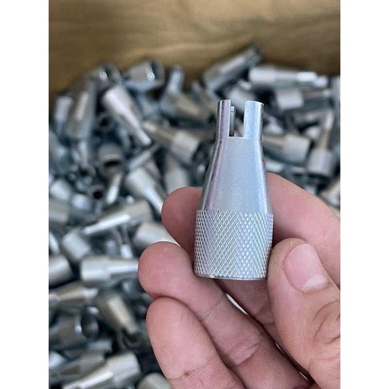 Đầu chụp máy mài răng heo ,đầu chụp bảo vệ nắp máy mài răng nanh cho heo