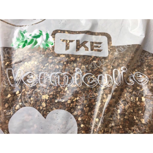 Đá Vermiculite nâu / Trồng cây cảnh rất tốt.