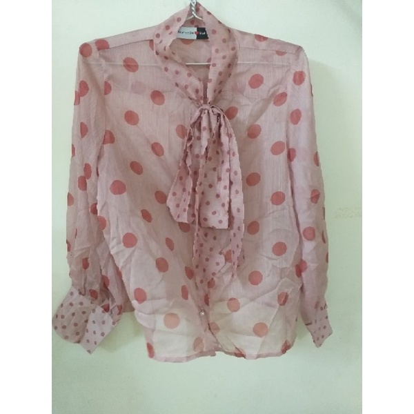 Áo sơmi voan tơ hồng chấm bi size S- M thanh lý