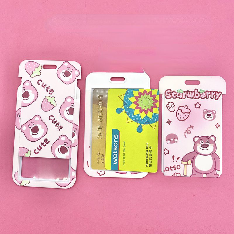 Vỏ bọc bảng tên/ thẻ xe/ thẻ nhân viên hình Gấu dâu dễ thương (Có dây đeo)