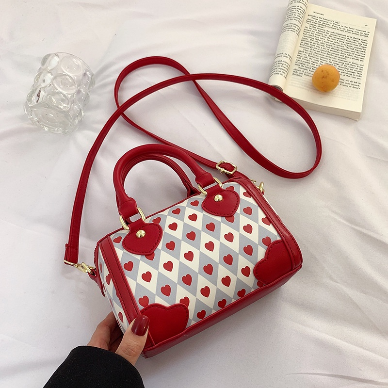 Túi Đeo Chéo Vai In Hình Trái Tim Dễ Thương Dành Cho Nữ