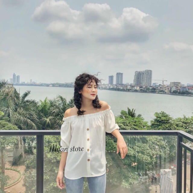 ÁO TRỄ VAI