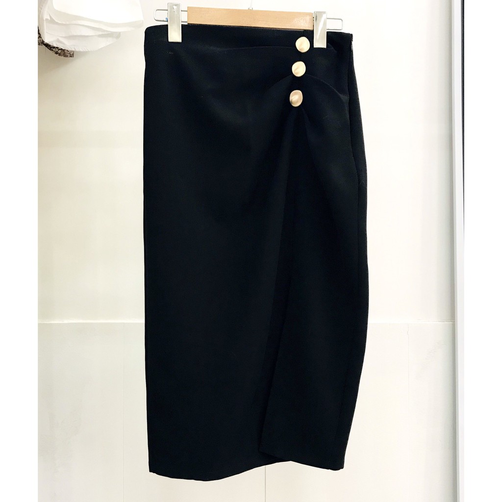 Váy hoa cúc hồng xẻ tà - 22CHIC | BigBuy360 - bigbuy360.vn