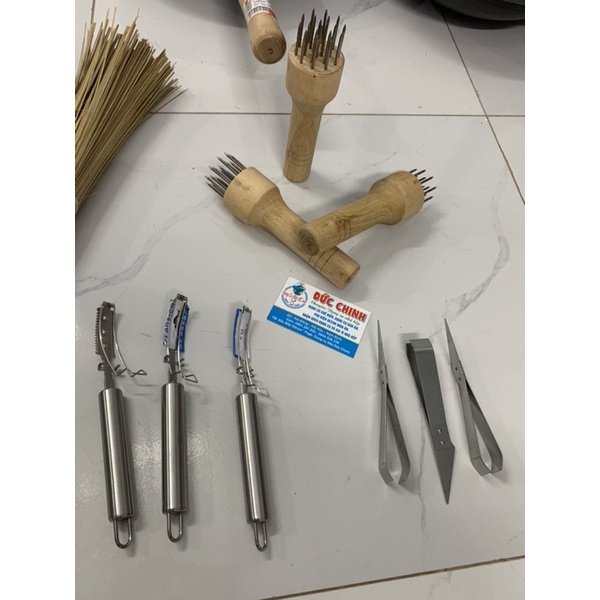Chảo thép chống dính tay cầm gỗ