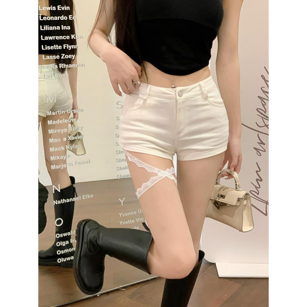 QADCOL Quần Short Ôm Dáng Lưng Cao Buộc Dây Màu Trắng Thiết Kế Đơn Giản Cho Nữ