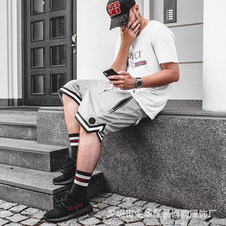 Quần short V streetwear