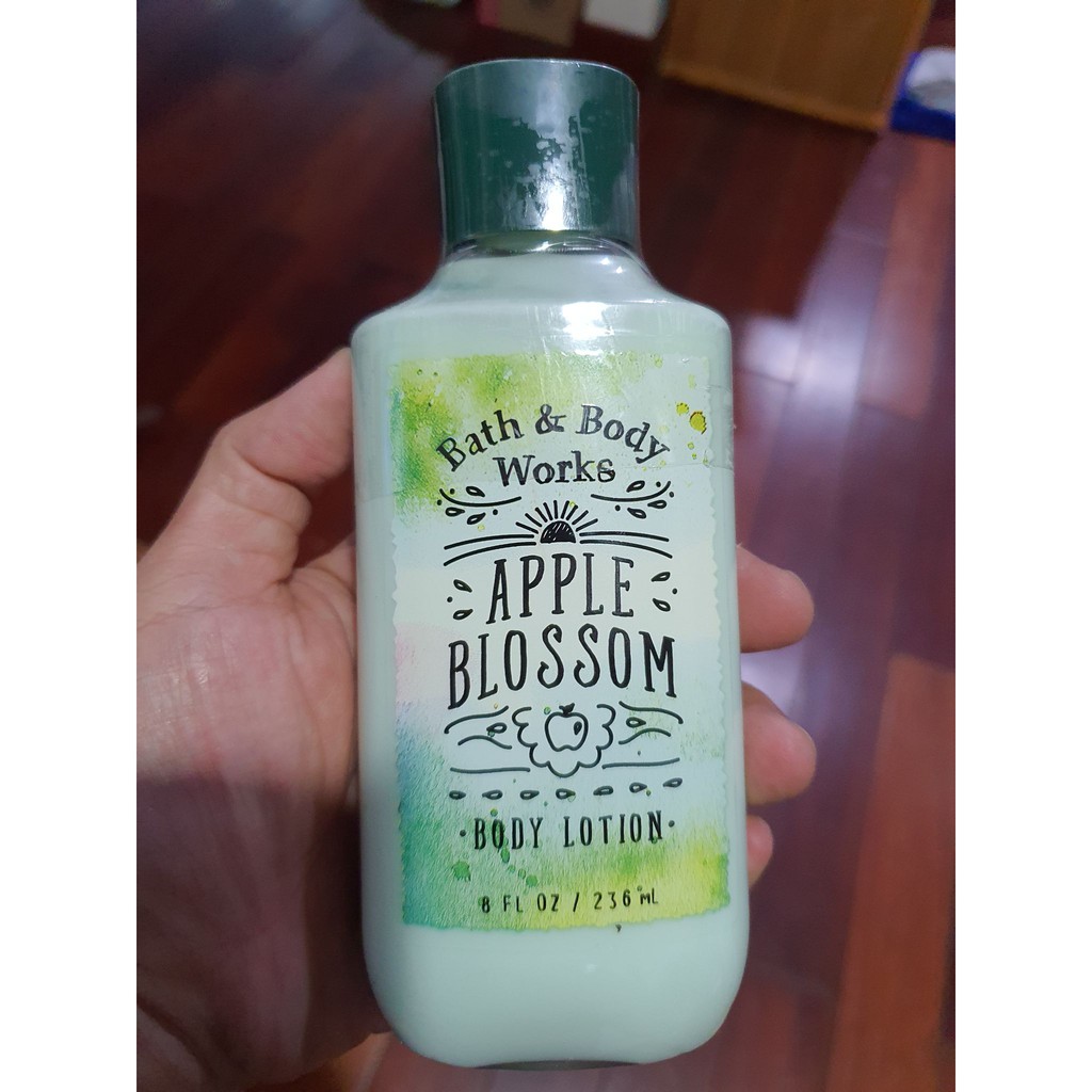 Dưỡng thể giữ ẩm da Bath &amp; Body Works Apple Blossom body lotion 236ml (Mỹ)