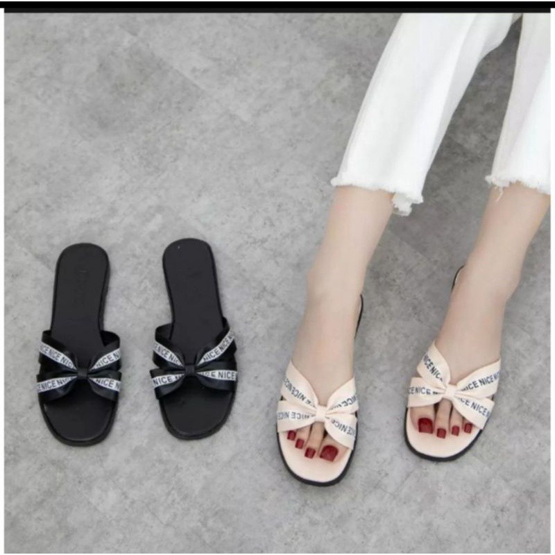 Các mẫu dép đi biển kiểu nữ quai ngang bánh bèo - nhúm xinh, nhiều mẫu dép chữ H vân cá sấu hai màu trắng đen