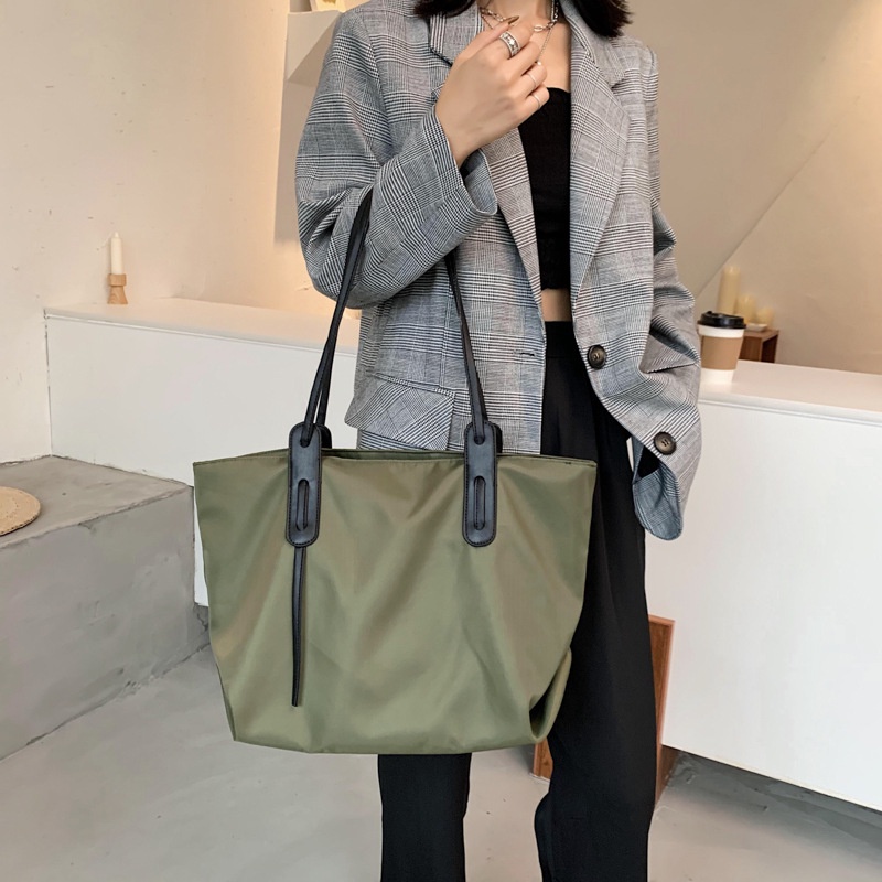 Túi Xách Đeo Vai Sức Chứa Lớn Bằng nylon Thời Trang Phong Cách Âu Mỹ Cổ Điển