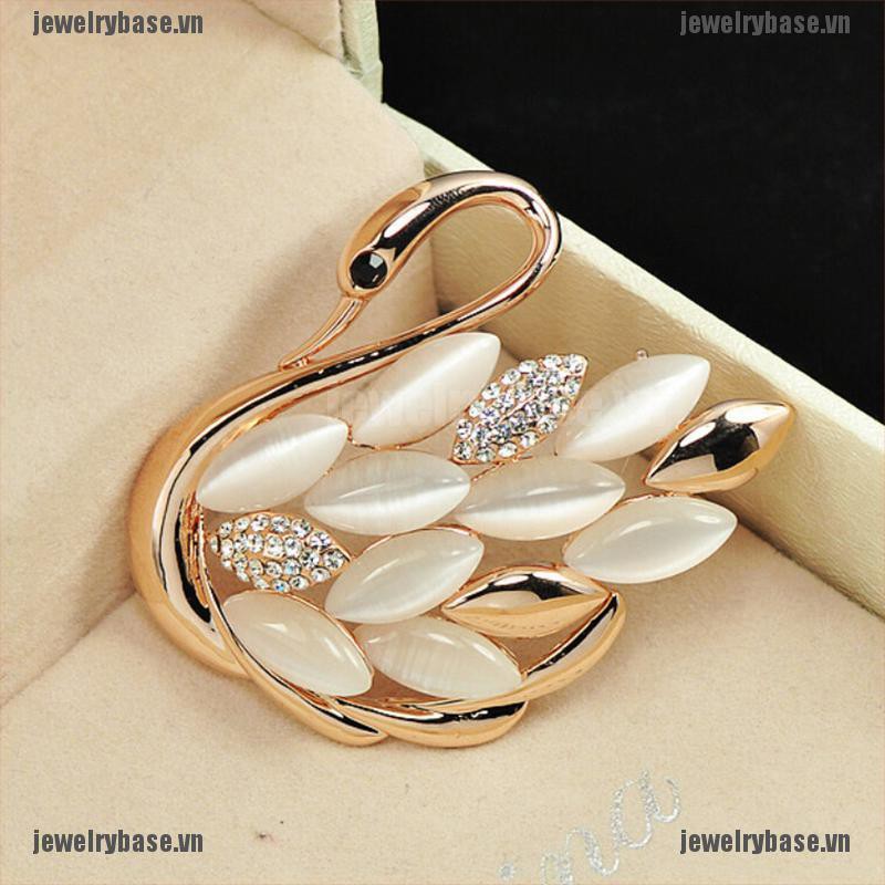 [Base] Trendy Elegant Swan Pattern Rhinestone Brooch Pins Crystal Brooches Pins Clips [VN]