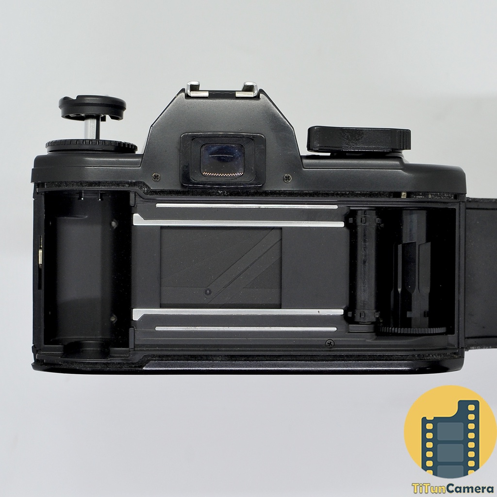 MÁY FILM NIKON EM & NIKON 50MM F2