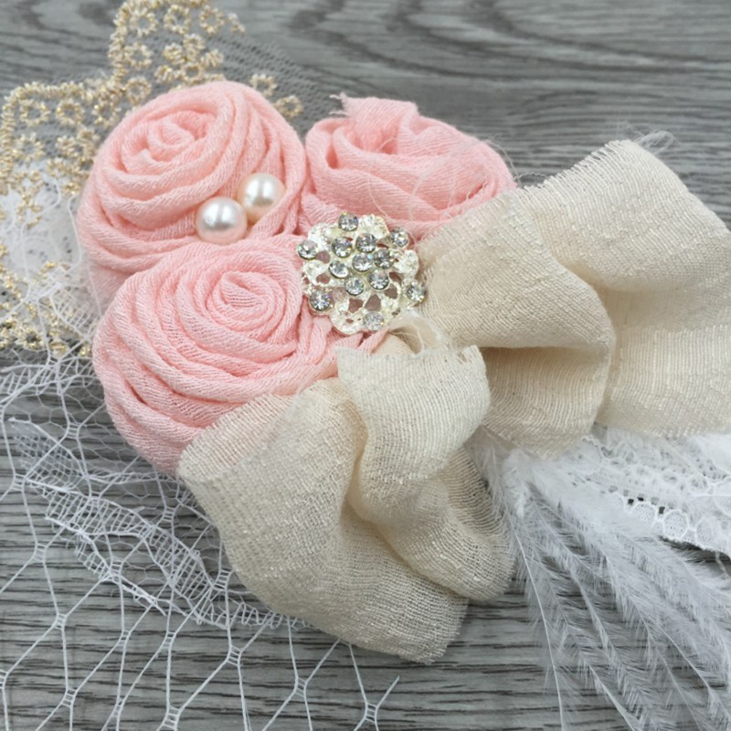 Băng Đô Cài Tóc Công Chúa Bằng Vải Satin Phối Ren Đính Hoa / Ngọc Trai / Lông Vũ Kiểu Vintage Dễ Thương Cho