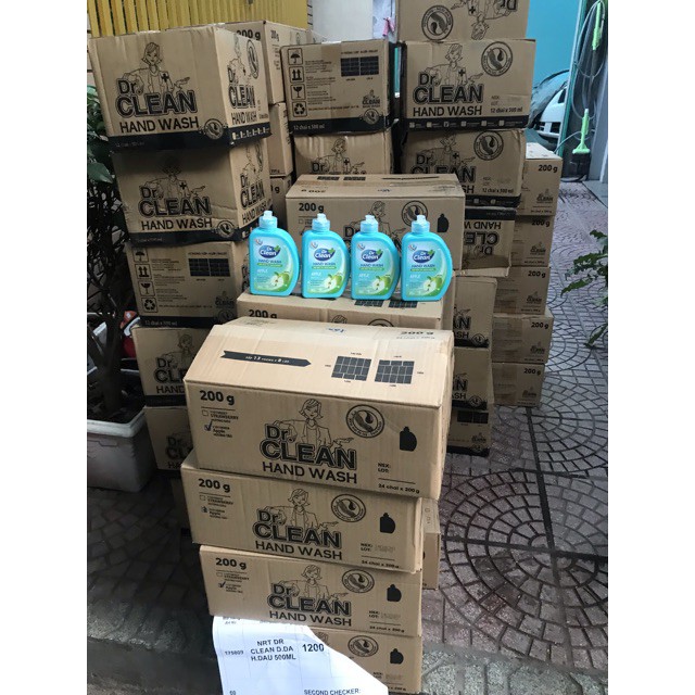 Nước Rửa Tay Hương Hoa Quả DR. CLEAN 200ml Kháng Khuẩn - Sạch Da | BigBuy360 - bigbuy360.vn