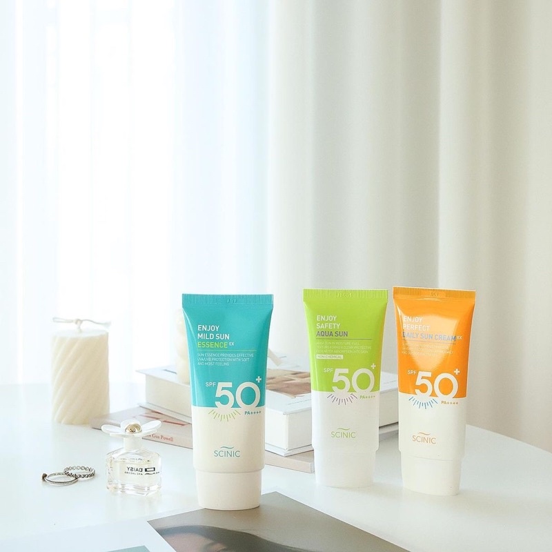 Kem chống nắng Scinic Enjoy Super Mild Sun Essence SPF 50+ PA++++ 50ml (Bill Hàn)