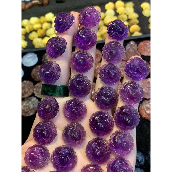 Mặt dây chuyền Hồ Ly chúa dáng tròn đá TA tím kích thước 1,7cm