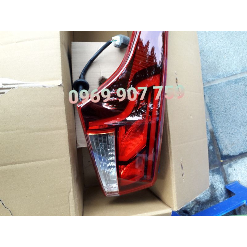 Đèn hậu mảnh ngoài có led Hyundai Accent 2021-2022