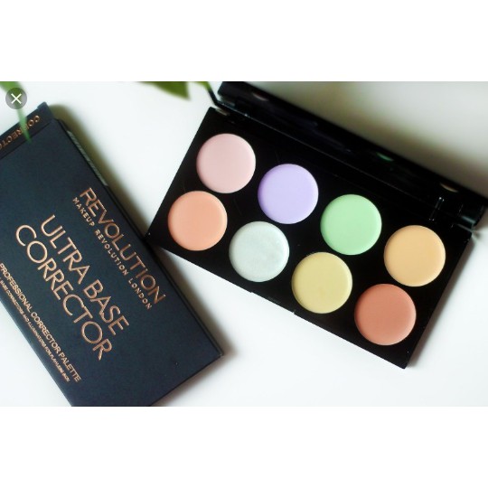 Bảng che khuyết điểm Makeup Revolution Ultra Base Corrector Palette