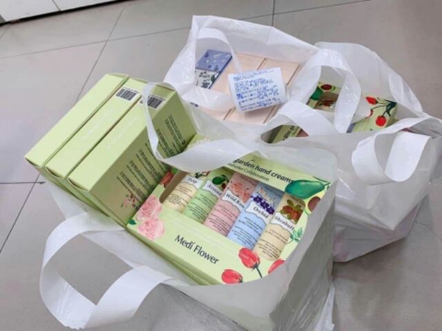 Kem dưỡng tay Medi flower | BigBuy360 - bigbuy360.vn
