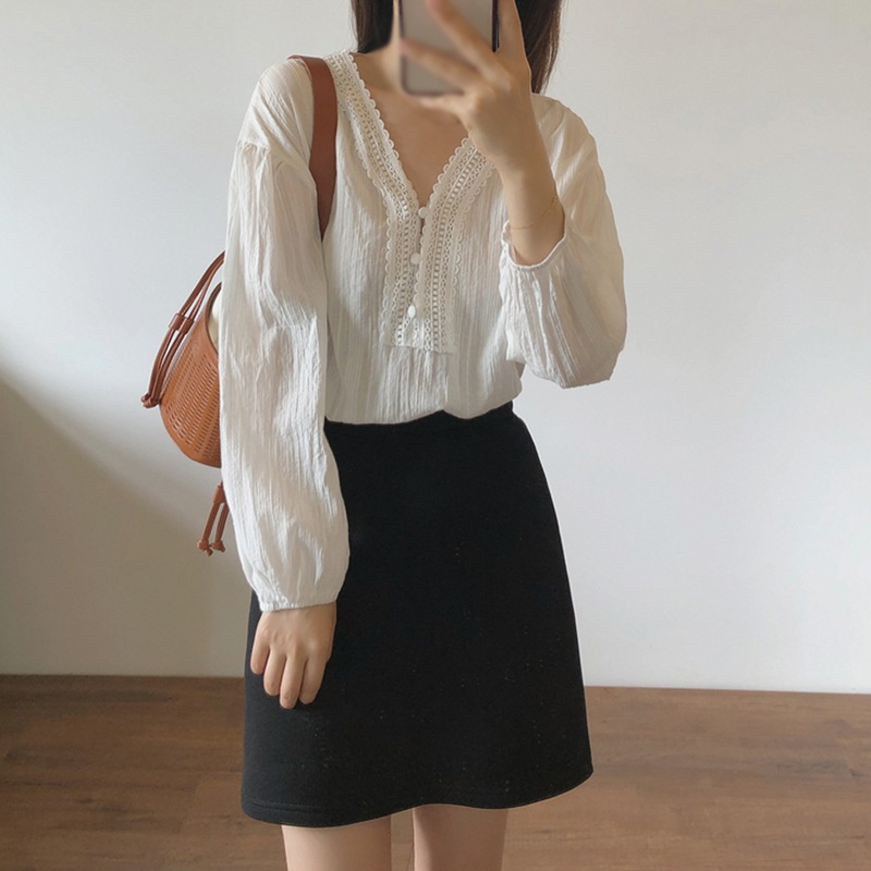 Áo Sơ Mi Nữ Trắng Áo Nữ Tay Dài Cổ Chữ V Phối Ren Màu Sắc Thanh Lịch