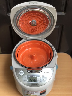 Nồi cơm điện Tiger JAX-S18S