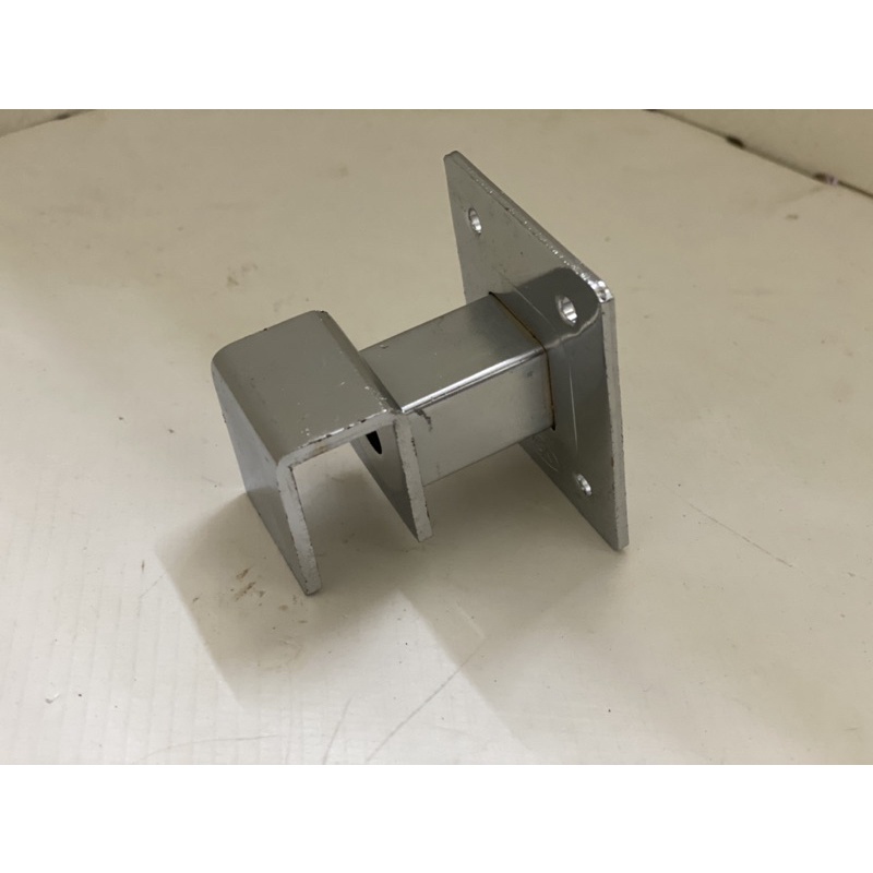 Cốc Đỡ Thanh  Bắt Trực Tiếp Vào Tường