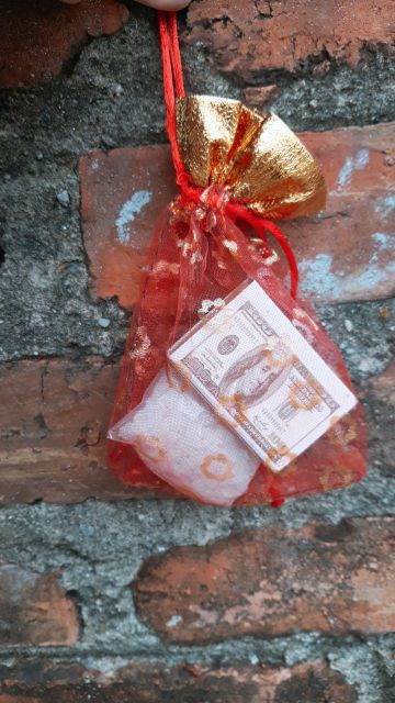 Diêm đóng muối lộc 60k 100 bao diêm . mọi người KHÔNG chọn VN post vận chuyểnvì họ không vận chuyển giúp em nhé | BigBuy360 - bigbuy360.vn