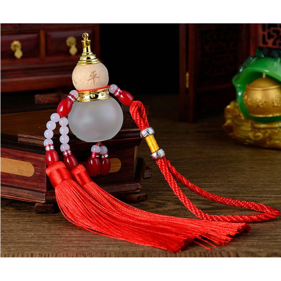 Bình đựng nước thơm treo xe ô tô hình hồ lô- tua rua đỏ (hồ lô tự khuếch tán tinh dầu) - NIỀM TIN TUYỆT ĐỐI