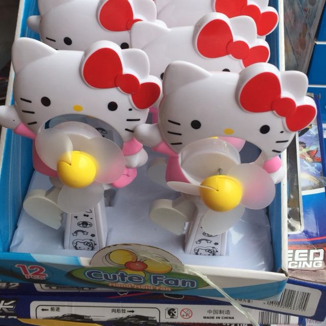 Quạt cầm tay hình kute
