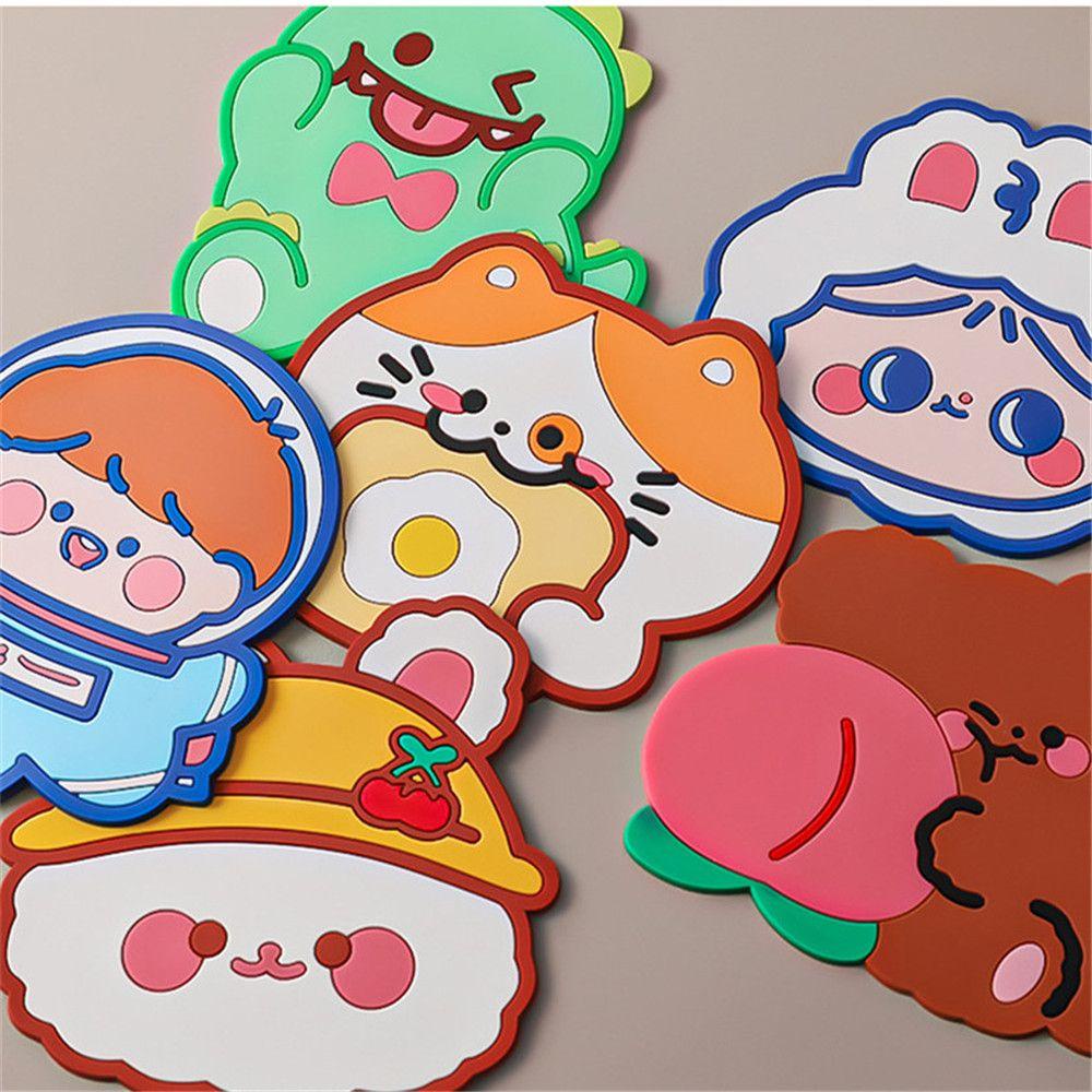 Tấm Lót Bàn Ăn Bằng Silicon Cách Nhiệt Họa Tiết Hoạt Hình Dễ Thương Cho Bé