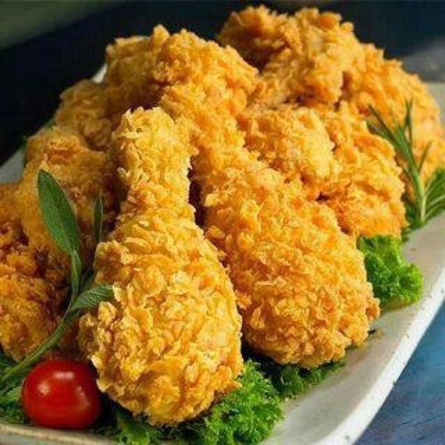 Đùi gà rán KFC tẩm bột khay 7-8 đùi to(1.2-1.3kg)