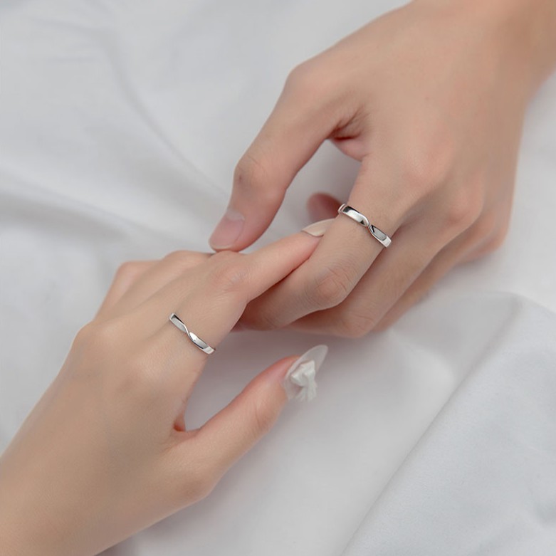 Nhẫn đôi nhẫn cặp nam nữ bạc s925 có khắc tên theo yêu cầu xoắn chéo bóng Cá jewelry NĐ4
