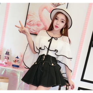 Áo tay xoè bánh bèo