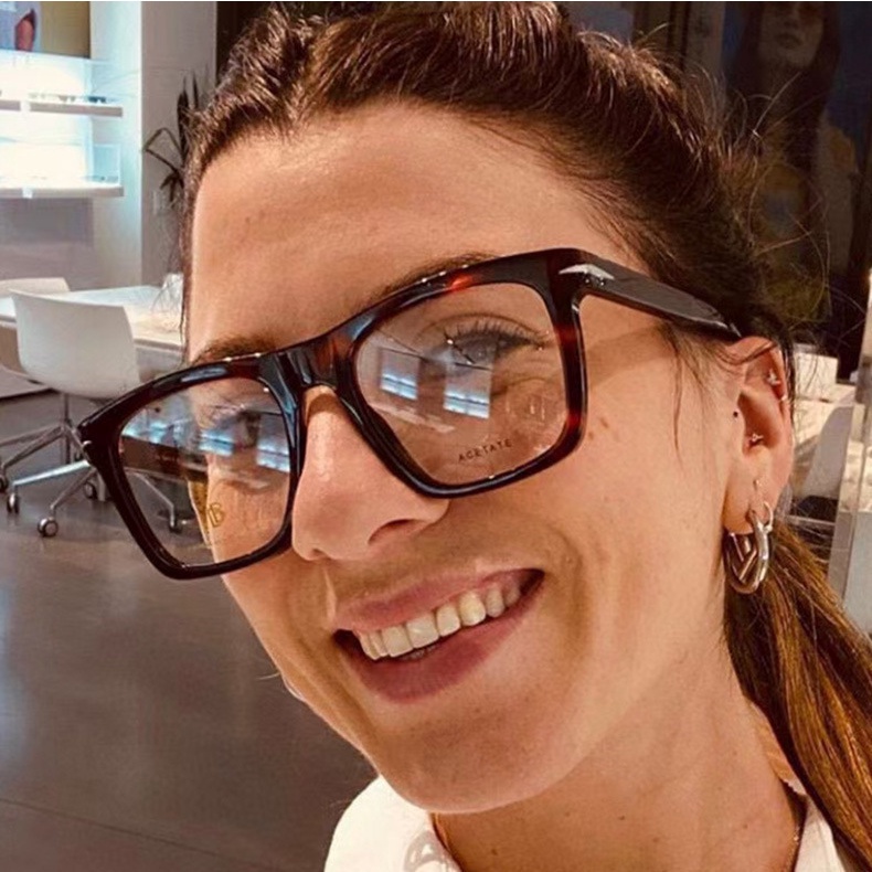 Kính Mát Gọng Vuông Chống Tia UV400 Thời Trang Dành Cho Nam Và Nữ