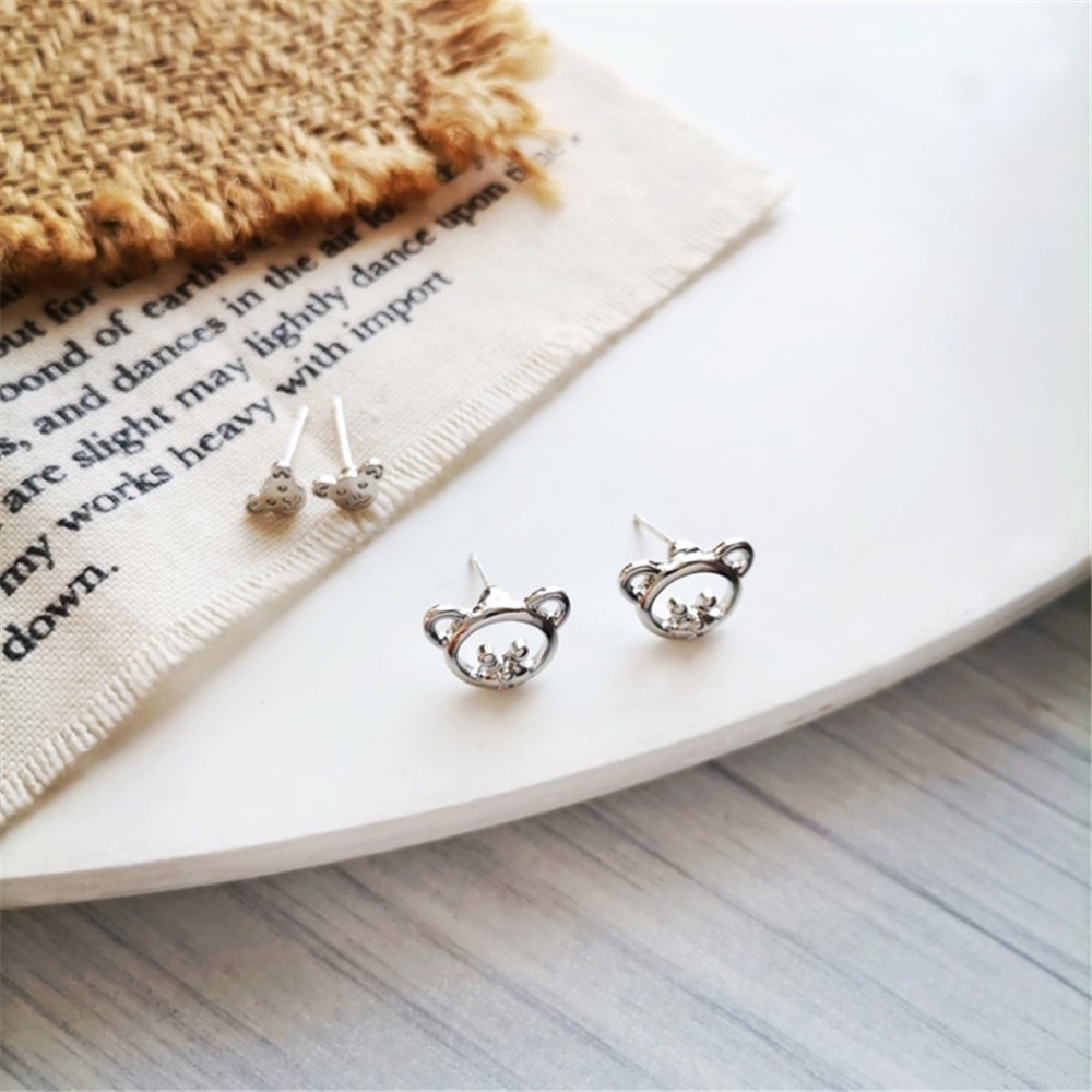 Khuyên tai hình chú gấu mini dễ thương dành cho nữ
