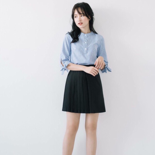 Chân váy chữ A xếp ly