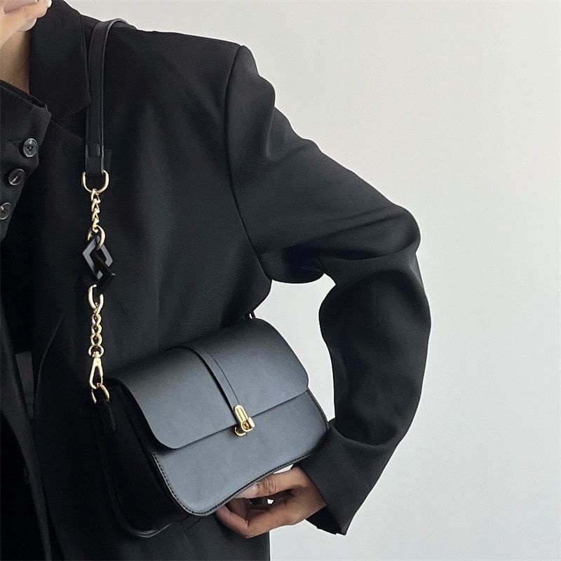 Túi xách nữ đeo vai khóa cài da mềm size vừa đựng đồ thoải mái hàng Quảng Châu cao cấp jumito