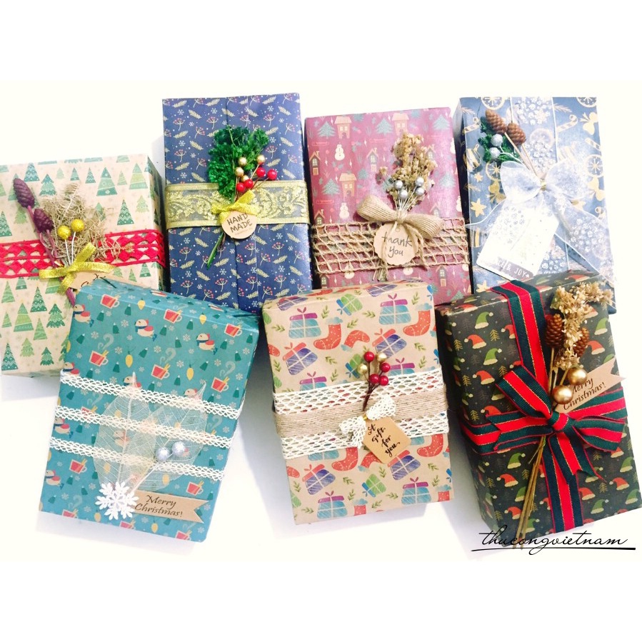 HỘP QUÀ GÓI SẴN TRANG TRÍ HỌA TIẾT GIÁNG SINH 13*18*5