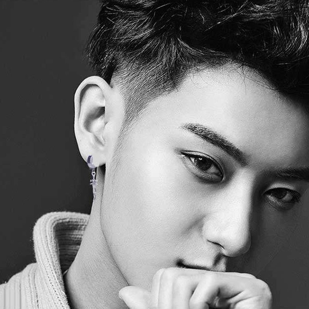 Khuyên tai thép titan không gỉ hình thánh giá cá tính cho nam và nữ